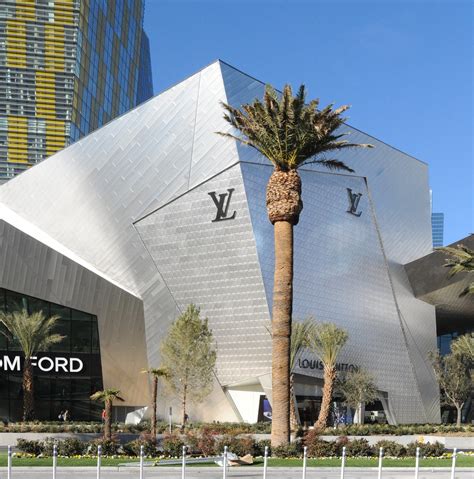 louis vuitton crystals las vegas|louis vuitton store hours.